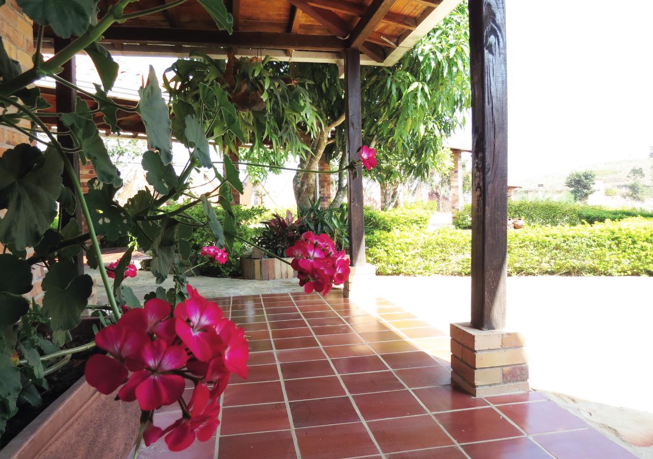 Hotel Cristo Rey Campestre Los Santos  Zewnętrze zdjęcie
